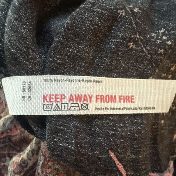 Free People Boho Floral Flowy All Mixed Up Tank Top Criss Cross Back Out  Sz XS - Picture 7 of 7